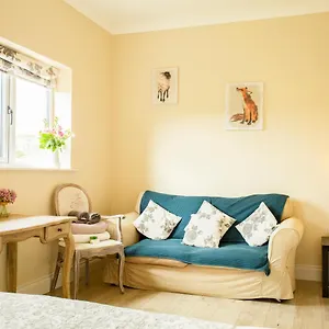 https://accommodation-bristol-airport.cardiffhotelswales.com